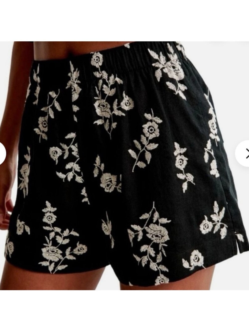 Abercrombie & Fitch Women's Black White linen Embroidered Flower Shorts